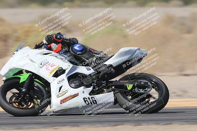 media/Nov-01-2025-CVMA (Sat) [[fc0f7531b8]]/Race 7-Formula Twins-Formula 40 UL/